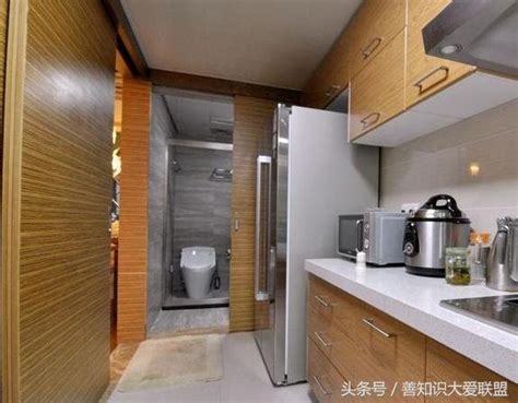 香港有什麼地方 廁所門對廚房